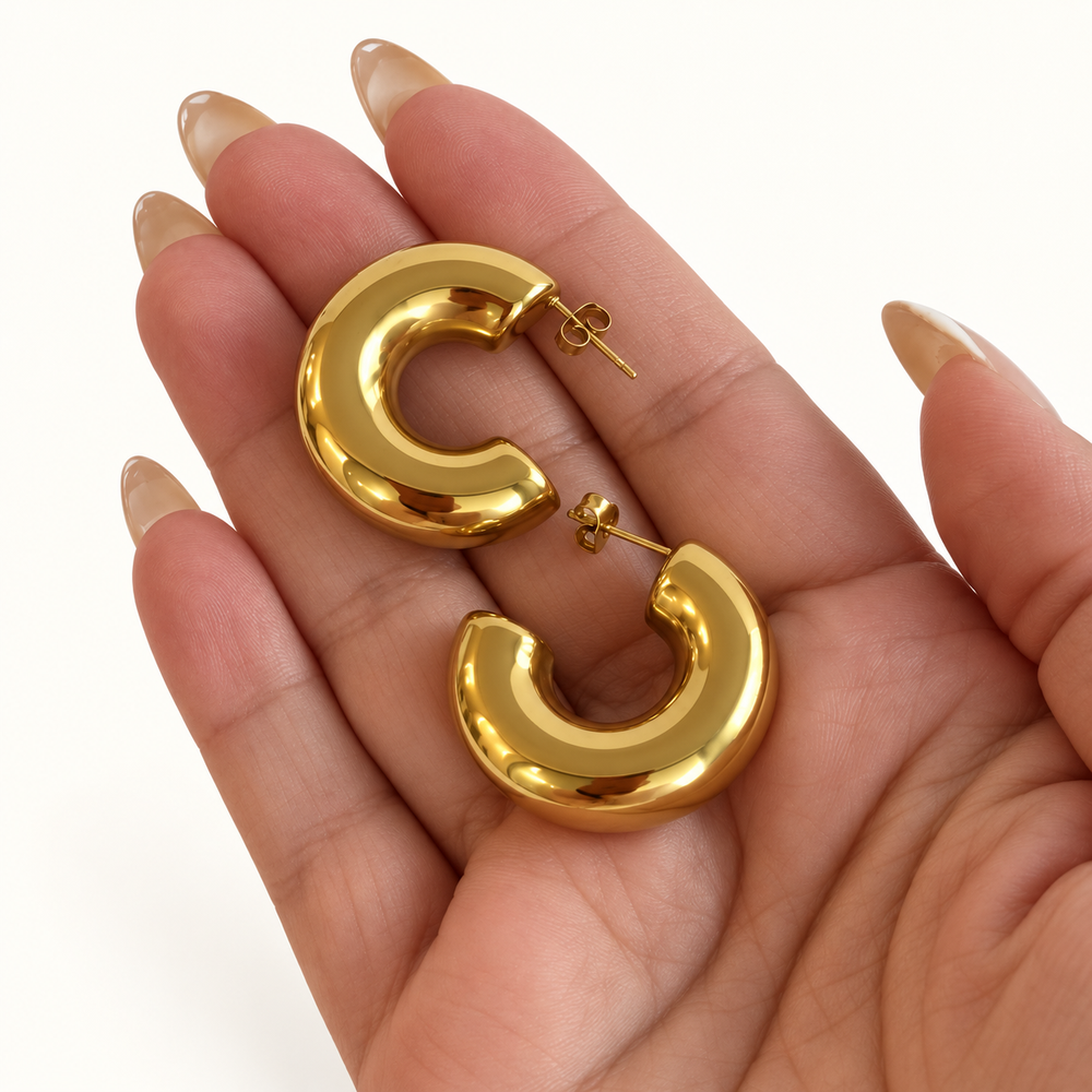 Gruesa Hoop Earrings